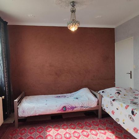 Agreable Appartement Familial Avec Jardin 布鲁瓦 外观 照片